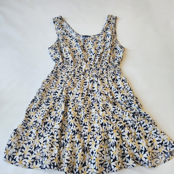 As U Wish Dresses & Skirts - As U Wish Navy Floral Button-Front Dress with Yellow Accents Daisies